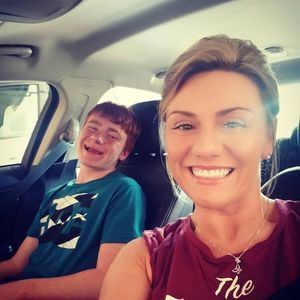 Meet your Posher, Candis che'rie